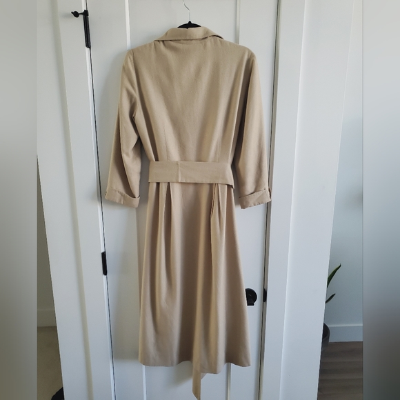 Vintage long dress , open front buttons and waist belt - Picture 12 of 16